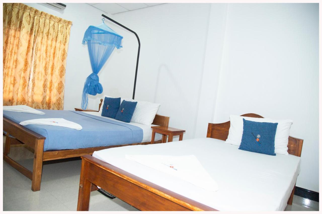 French Garden Resort Uppuveli Bagian luar foto