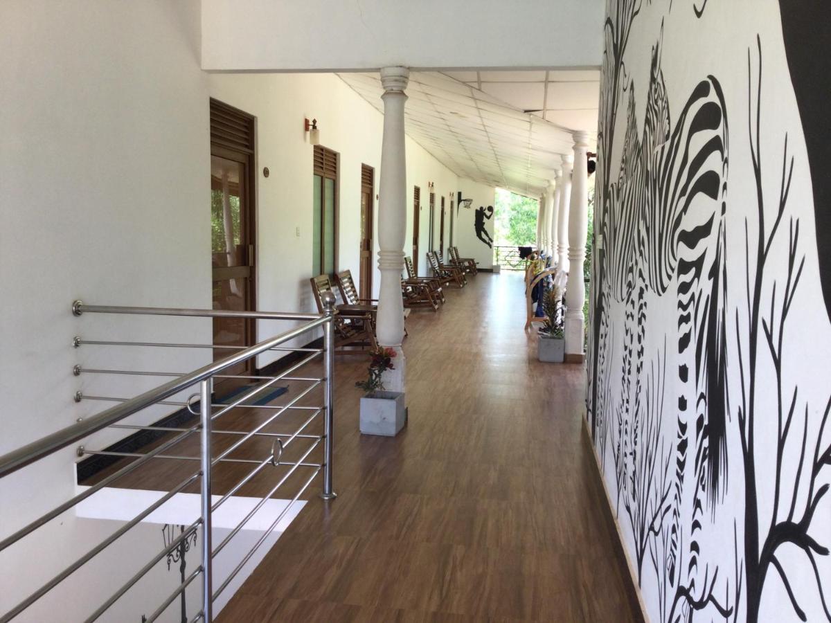 French Garden Resort Uppuveli Bagian luar foto