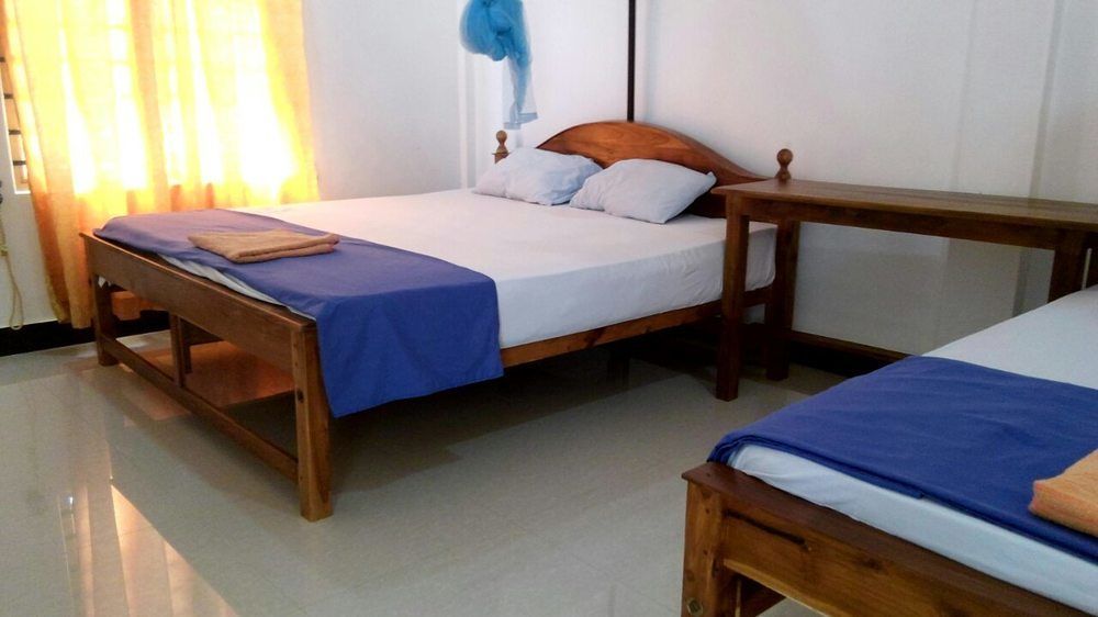 French Garden Resort Uppuveli Bagian luar foto