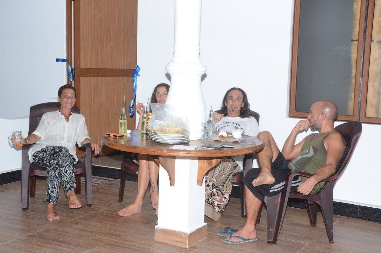 French Garden Resort Uppuveli Bagian luar foto