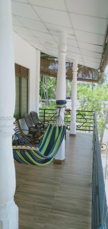 French Garden Resort Uppuveli Bagian luar foto