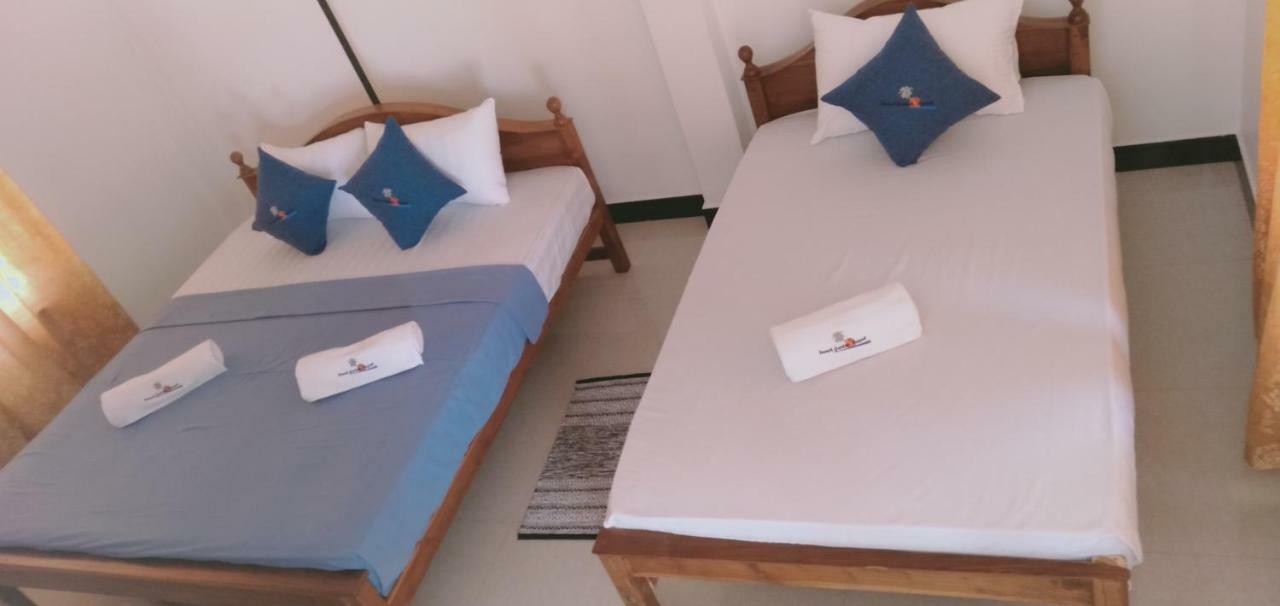 French Garden Resort Uppuveli Bagian luar foto