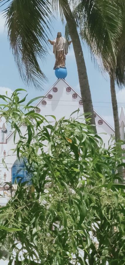 French Garden Resort Uppuveli Bagian luar foto