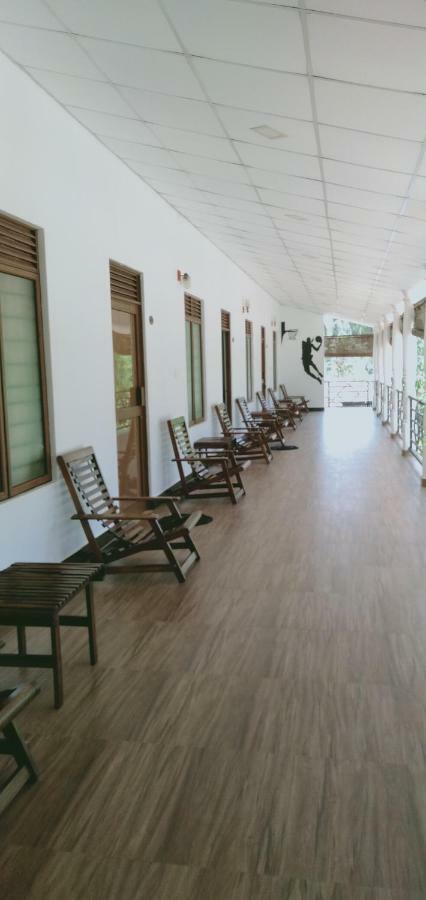 French Garden Resort Uppuveli Bagian luar foto